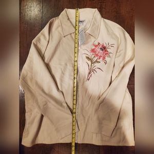 Womens size 2X shackett with rhinestones and embroidery nwt